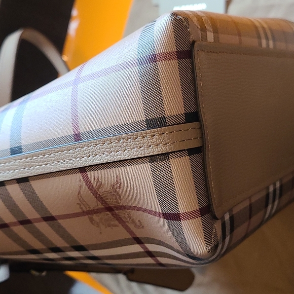 Burberry Haymarket colors check leather Mid camel reverse tote - Picture 6 of 16